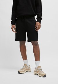 Шорты Шорты