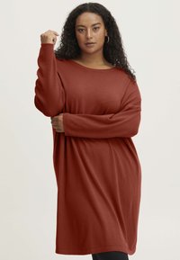 Вязаное платье Вязаное платье