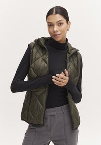 Жилет Жилет