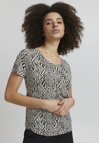 Футболка Футболка