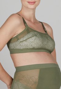 Бюстгальтер Бюстгальтер