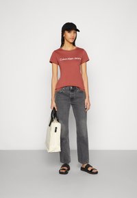 Футболка Футболка