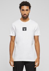 Футболка Футболка