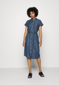 Джинсовое платье