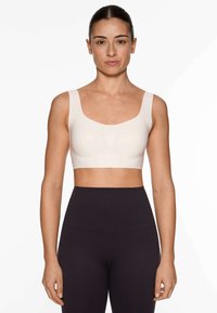 Спортивный бюстгальтер