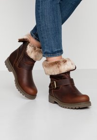 Ботинки Ботинки