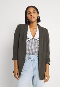 Блейзер Блейзер