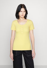 Футболка Футболка