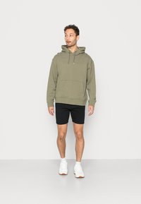 Шорты Шорты