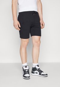 Шорты Шорты