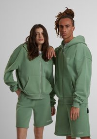 Толстовка Толстовка