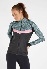 Спортивная куртка