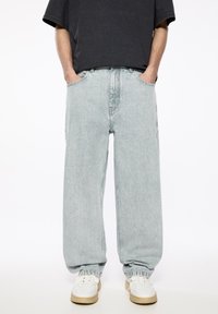 Свободные джинсы