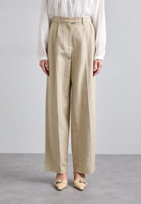 Широкие брюки