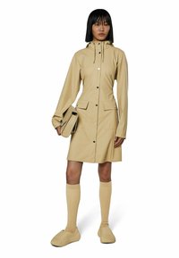 Куртка-дождевик