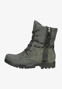 Зимние ботинки