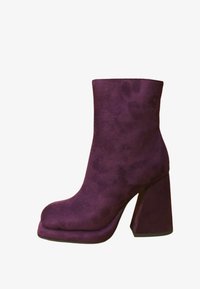 Полусапожки на платформе