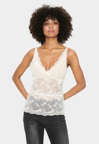 Топ на бретельках