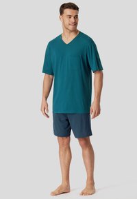 Пижама с шортами