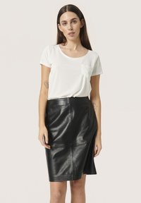 Футболка Футболка