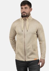 Флисовая куртка Флисовая куртка