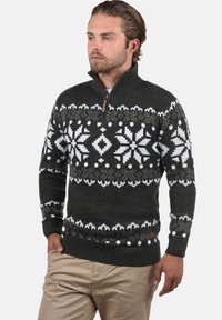 Пуловер Пуловер