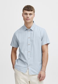 Рубашка с коротким рукавом Рубашка с коротким рукавом