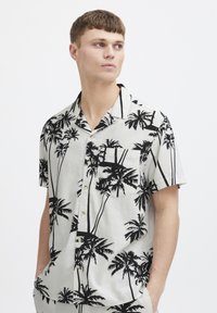 Рубашка с коротким рукавом Рубашка с коротким рукавом