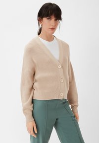 Вязаная кофта Вязаная кофта