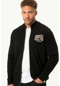 Вязаная кофта Вязаная кофта