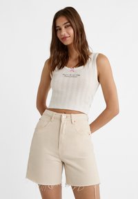 Джинсовые шорты