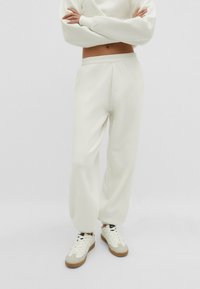 Спортивные штаны