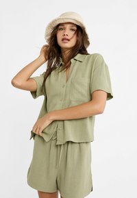 Блузка Блузка