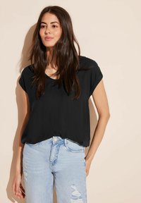 Блузка Блузка