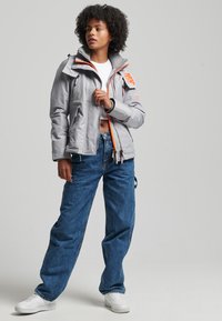 Зимняя куртка Зимняя куртка