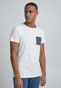 Футболка Футболка