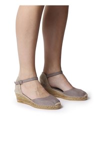 Эспадрильи