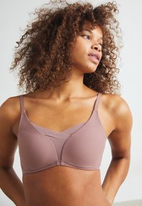 Бюстгальтер