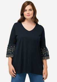 Длинная майка