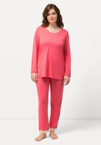 Пижама Пижама