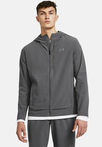 Спортивная куртка