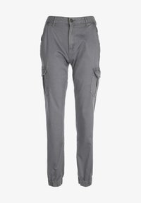 Брюки с накладными карманами