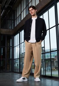 Куртка бомбер Куртка бомбер