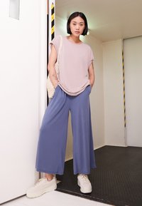 Длинная майка