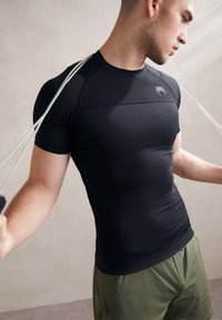 Спортивная майка Спортивная майка