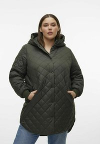 Шерстяное пальто