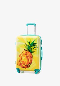 Чемодан на колесах Чемодан на колесах