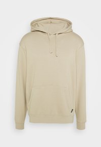 Пуловер с капюшоном