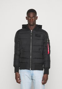 Зимняя куртка