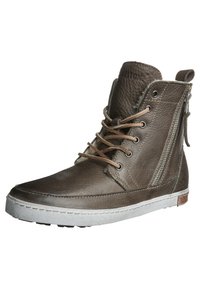 Высокие кеды